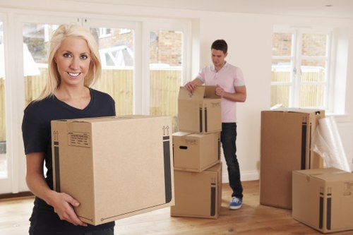 Moving van service near Paddington Station for local home relocations